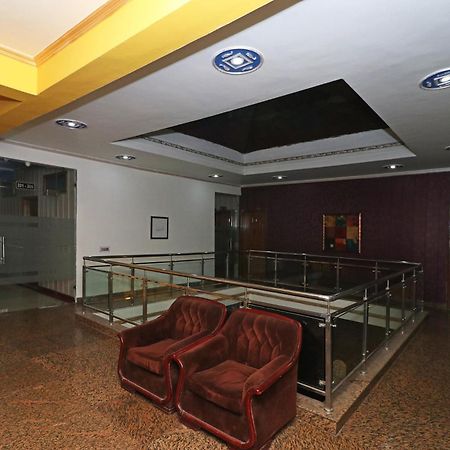 Townhouse Satguru Enclave Road Gurgaon Hotel Jāmb Buitenkant foto